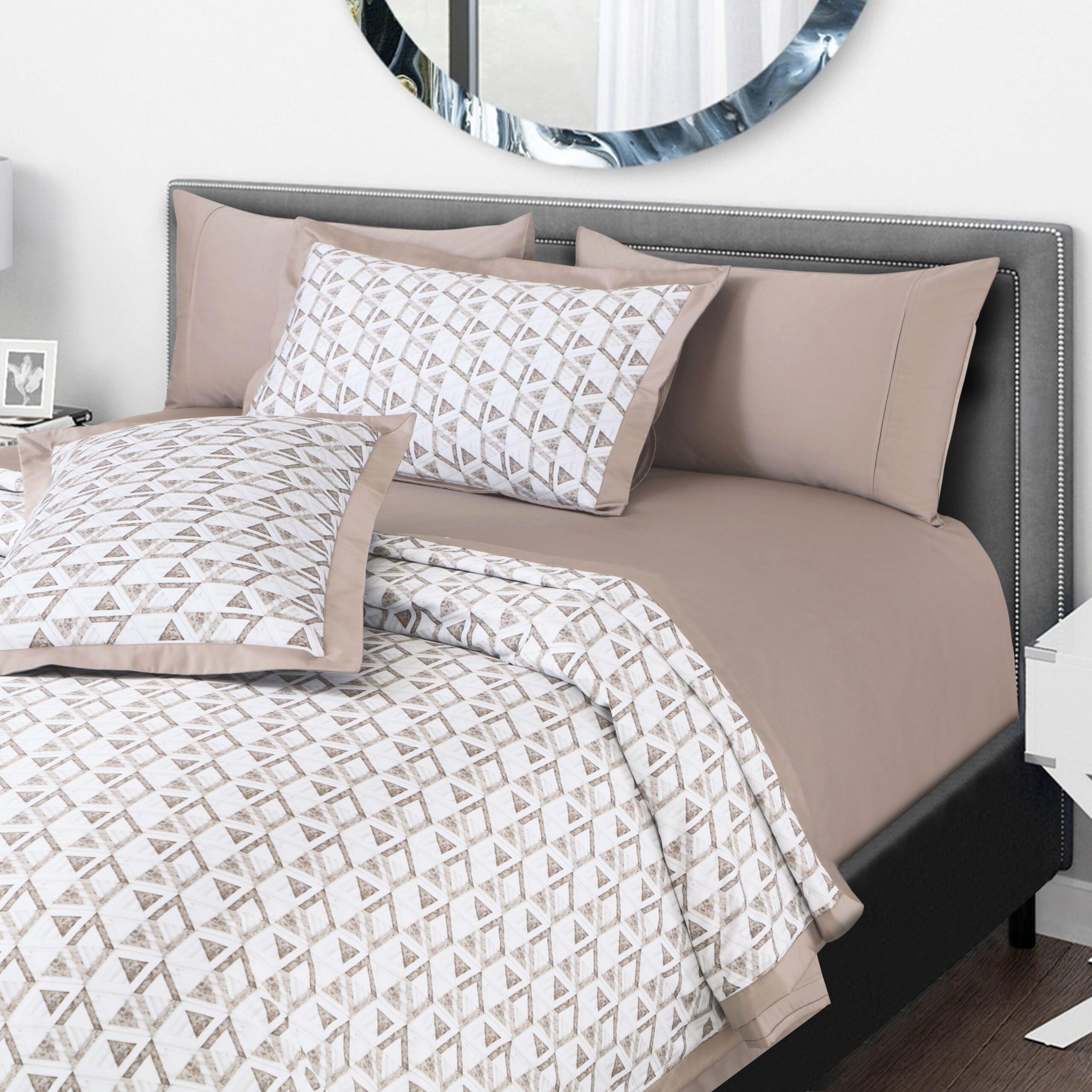 Luxury Geometric King Size Bedsheet Set - Image 3