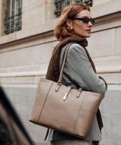 Alternative view of Trendy Women's Tote Handbag